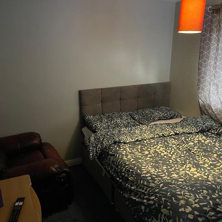 1 Bedroom In 3Bed House Bristol Bagian luar foto